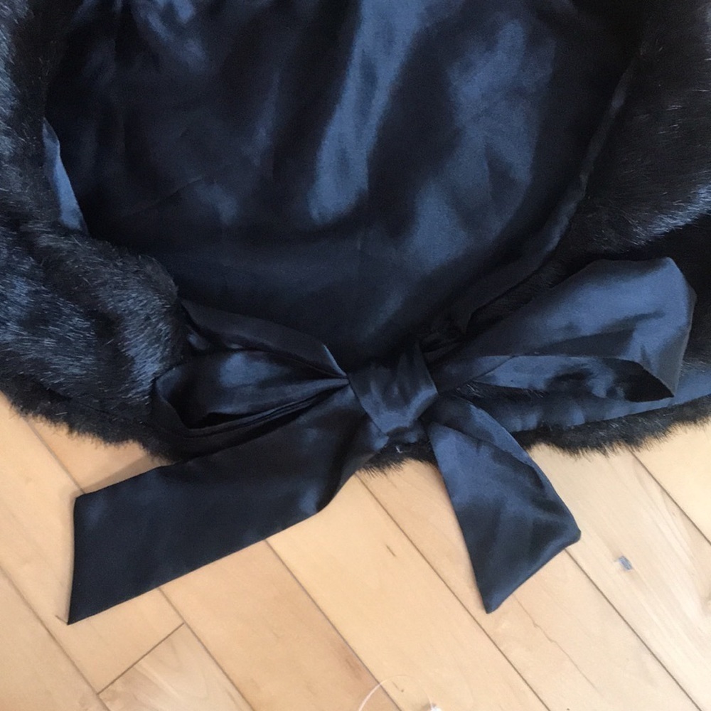 Faux Fur Dark Brown Shrug one size - Picture 4 of 13